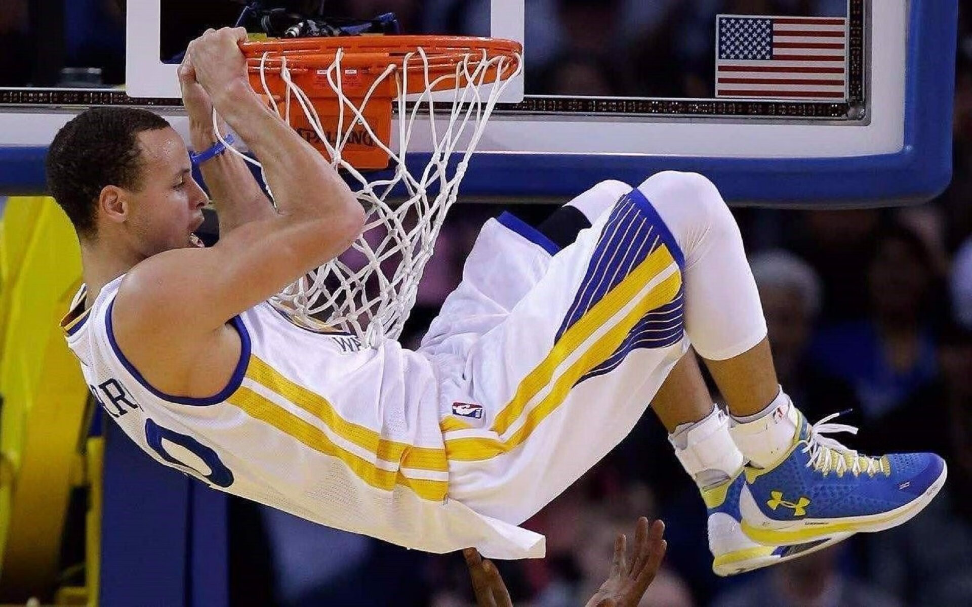 NBA揭幕战惊现阿森纳？绿茵豪门跨界篮球场真相引爆笑|欧博真人网站